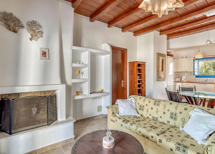 Cycladic Two Bedrooms House With Shared Pool *